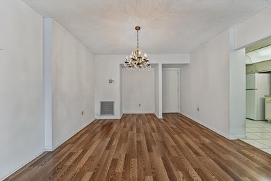 UNBEATABLE VALUE! THE UNIT OFFERS GREAT RELAXING VIEWS OF THE - photo 12