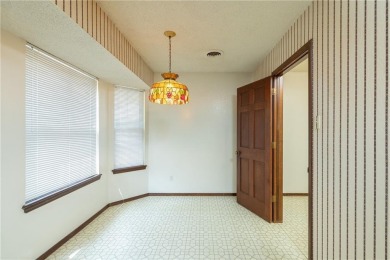 Start your next chapter in this spacious 3-bed, 2-bath home