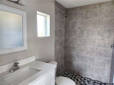 This beautiful home has 4 bedrooms, 3 bathrooms and a 2 car - photo 15