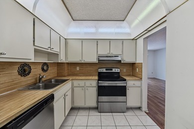 UNBEATABLE VALUE! THE UNIT OFFERS GREAT RELAXING VIEWS OF THE - photo 17