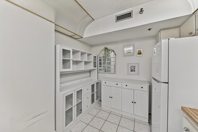 UNBEATABLE VALUE! THE UNIT OFFERS GREAT RELAXING VIEWS OF THE - photo 18