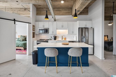 Experience downtown living in Birmingham's Franklin Building - photo 21