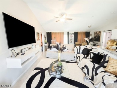 This beautiful home has 4 bedrooms, 3 bathrooms and a 2 car - photo 22