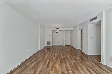 UNBEATABLE VALUE! THE UNIT OFFERS GREAT RELAXING VIEWS OF THE - photo 23