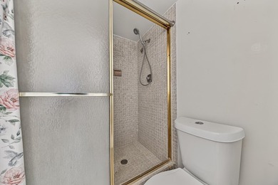 UNBEATABLE VALUE! THE UNIT OFFERS GREAT RELAXING VIEWS OF THE - photo 27