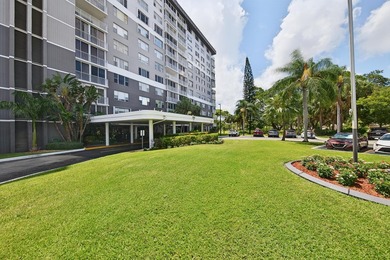UNBEATABLE VALUE! THE UNIT OFFERS GREAT RELAXING VIEWS OF THE - photo 41