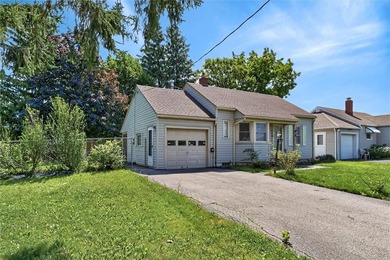 Welcome to 478 LaGrange Ave in the Beautiful Maplewood district - photo 2
