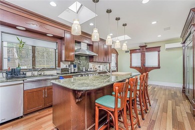 Prime Bay Ridge location. Excellent condition detached colonial - photo 7