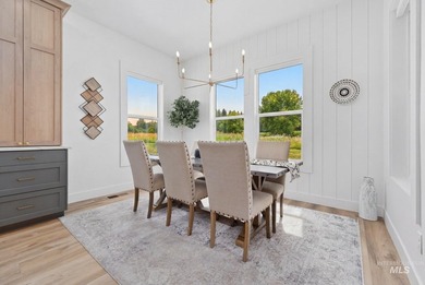 Absolutely breathtaking golf course home situated on a premier 0 - photo 13