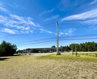 Situated on highly-visible US Route 1 in Belfast, this efficient - photo 28