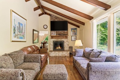 Unlock the Potential of this Oasis of Privacy in Huntington's - photo 4