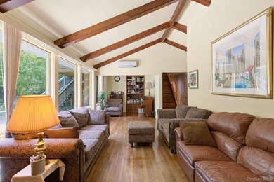 Unlock the Potential of this Oasis of Privacy in Huntington's - photo 5