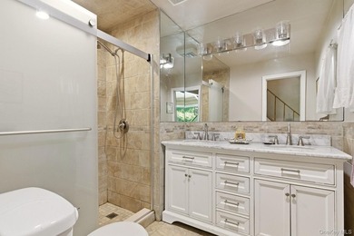 Unlock the Potential of this Oasis of Privacy in Huntington's - photo 7