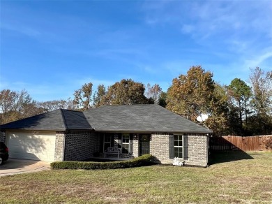 Welcome to your new home! This well-maintained home sits on 0.5 - Lake Home For Sale in Mineola, Texas