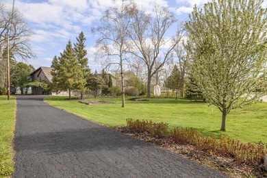 Enjoy all that Lake Winnebago has to offer! This impressive 3BR - photo 15