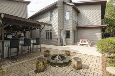 Enjoy all that Lake Winnebago has to offer! This impressive 3BR - photo 17