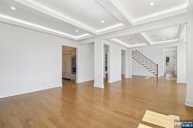 NEW CONSTRUCTION MODERN STYLE. OVER 6799 SQ.FT.OPEN FLOOR PLAN - photo 17
