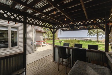 Enjoy all that Lake Winnebago has to offer! This impressive 3BR - photo 18