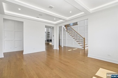 NEW CONSTRUCTION MODERN STYLE. OVER 6799 SQ.FT.OPEN FLOOR PLAN - photo 18