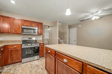 Welcome to this beautifully maintained & thoughtfully updated - photo 10