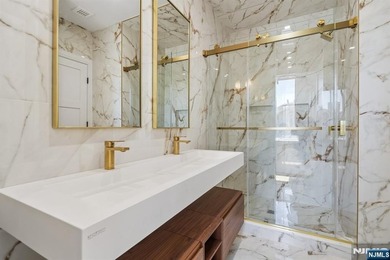NEW CONSTRUCTION MODERN STYLE. OVER 6799 SQ.FT.OPEN FLOOR PLAN - photo 20