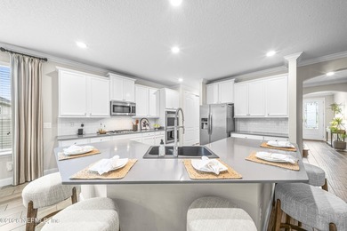 5 Bedrooms with 4 Full Bathrooms and an extended 3-car garage - photo 21