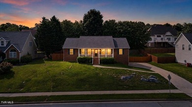 Welcome to Lakeridge! This spacious and well-maintained home - photo 2