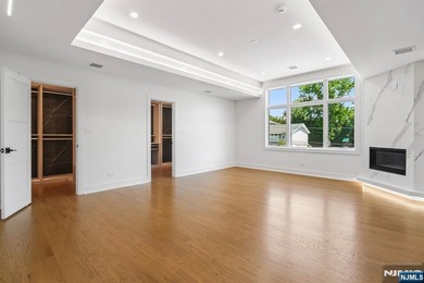 NEW CONSTRUCTION MODERN STYLE. OVER 6799 SQ.FT.OPEN FLOOR PLAN - photo 25