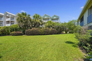 Less than 1,000 feet to a private beach entrance conveniently - photo 31
