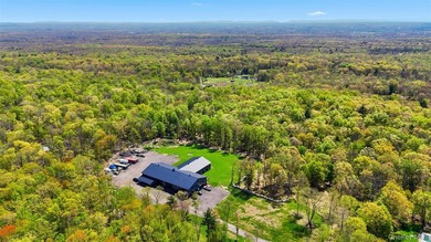 Set across an extraordinary expanse of pristine Hudson Valley - photo 10