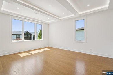 NEW CONSTRUCTION MODERN STYLE. OVER 6799 SQ.FT.OPEN FLOOR PLAN - photo 40