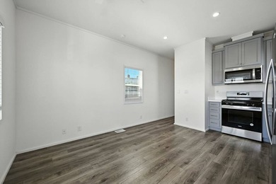 This 2024 Silvercrest mobile home features a sleek, modern - photo 6