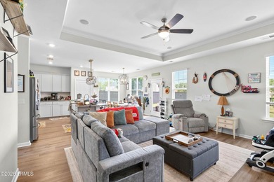 Fresh New Price!! Nearly new 5-bedroom, 2.5-bath home in - photo 4