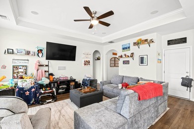 Fresh New Price!! Nearly new 5-bedroom, 2.5-bath home in - photo 5