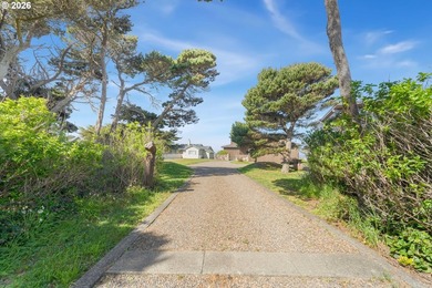 Experience the Ultimate Coastal Retreat at FACE ROCK Vacation - photo 11