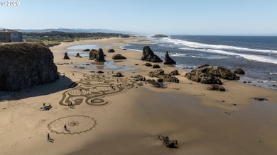 Experience the Ultimate Coastal Retreat at FACE ROCK Vacation - photo 12