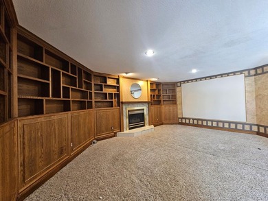 Suitable for multi-generational living! Elevatored 8344 Square - photo 13