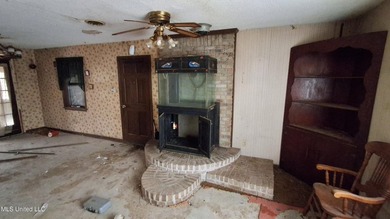 HUGE potential on this fixer-upper on 14+- acres with a shop! 3 - photo 19