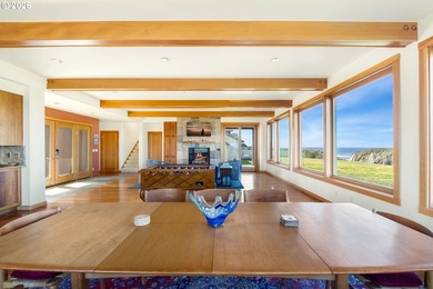 Experience the Ultimate Coastal Retreat at FACE ROCK Vacation - photo 20