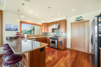 Experience the Ultimate Coastal Retreat at FACE ROCK Vacation - photo 22