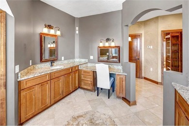 Suitable for multi-generational living! Elevatored 8344 Square - photo 28
