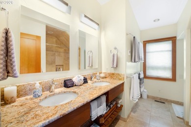 Experience the Ultimate Coastal Retreat at FACE ROCK Vacation - photo 31