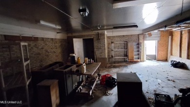HUGE potential on this fixer-upper on 14+- acres with a shop! 3 - photo 32