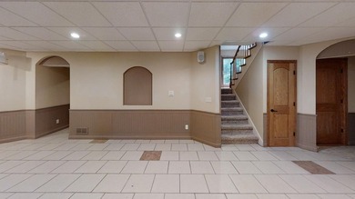 Suitable for multi-generational living! Elevatored 8344 Square - photo 40