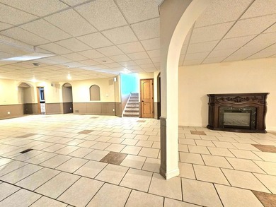 Suitable for multi-generational living! Elevatored 8344 Square - photo 41