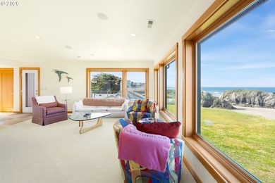 Experience the Ultimate Coastal Retreat at FACE ROCK Vacation - photo 41
