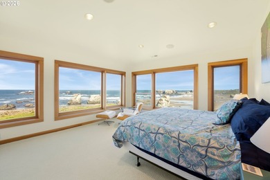 Experience the Ultimate Coastal Retreat at FACE ROCK Vacation - photo 47