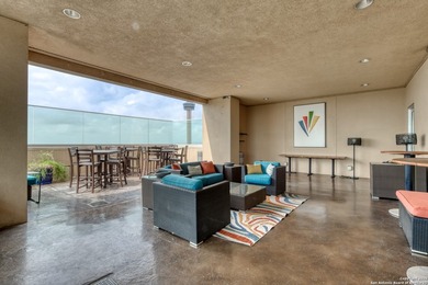 Luxury Condominium Offering Easy, Elegant Living! Welcome to - photo 3