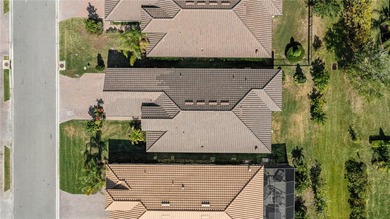 Welcome to your private retreat in the highly sought-after - photo 4