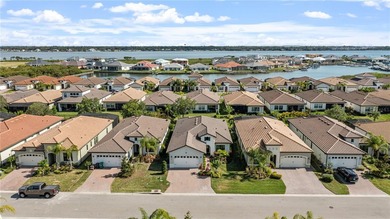 Welcome to your private retreat in the highly sought-after - photo 6